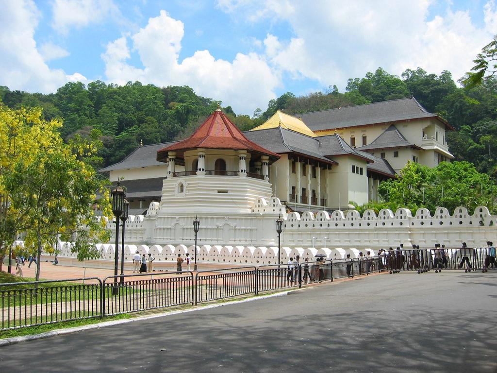 Mount River View Канди Экстерьер фото